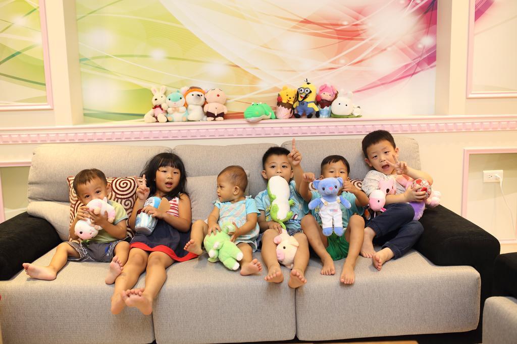 Childlike Innocence Homestay Hualien City Exterior photo