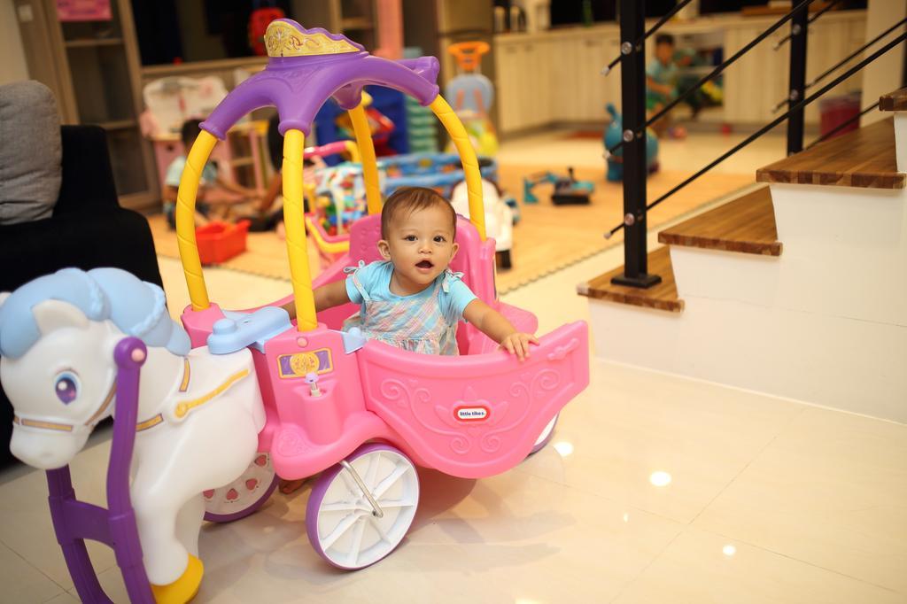 Childlike Innocence Homestay Hualien City Exterior photo