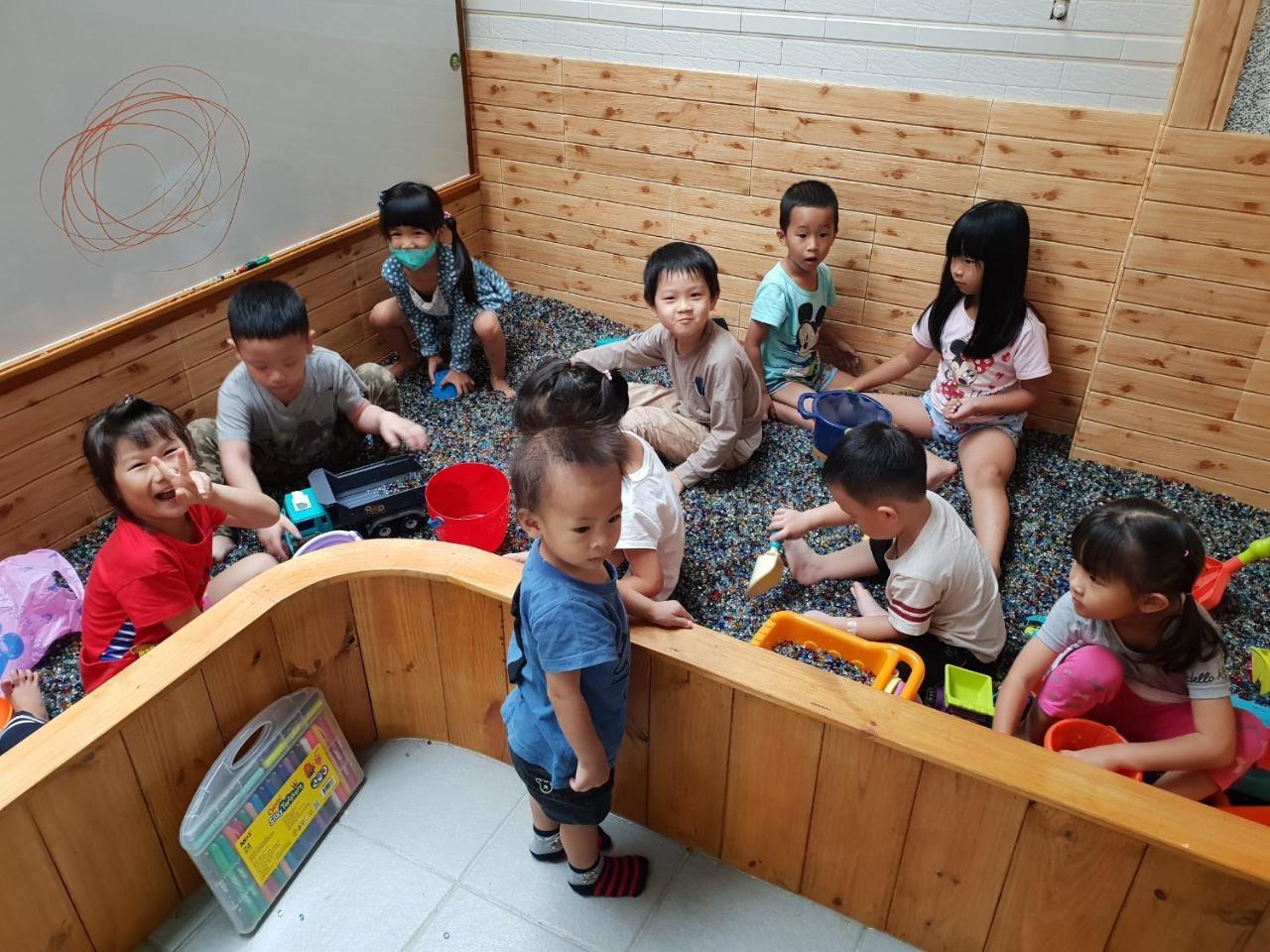 Childlike Innocence Homestay Hualien City Exterior photo